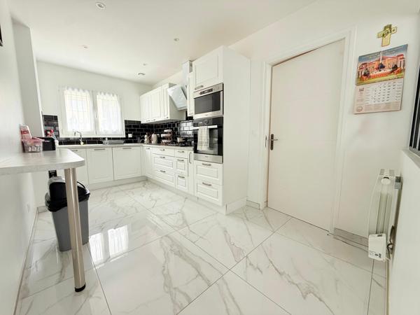 Deux maisons à Domont sur 713 m², 195 m² habitables et 7 chambres