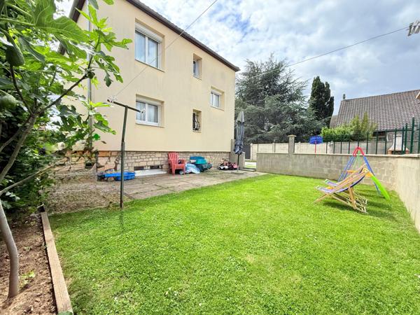 Deux maisons à Domont sur 713 m², 195 m² habitables et 7 chambres