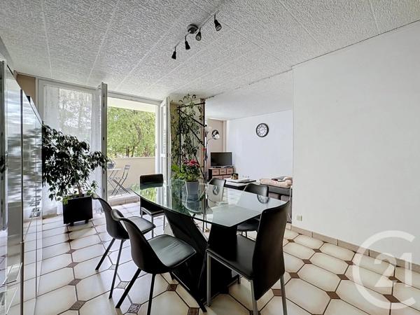 Appartement F5 à vendre  5 pièces - 91,50 m 2   COMPIEGNE  - 60