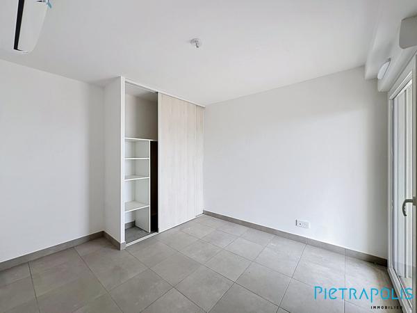 AGDE – APPARTEMENT T4 - TERRASSE 36 m² – PARKING – ASCENSEUR – 2EME ÉTAGE