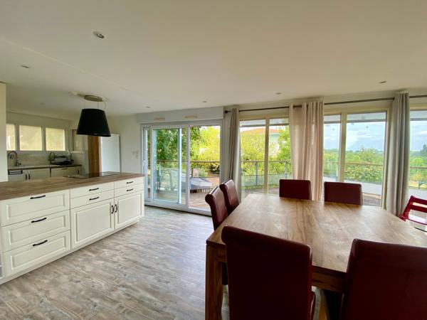 Maison de standing avec vue dominante – À 15 min de Bordeaux