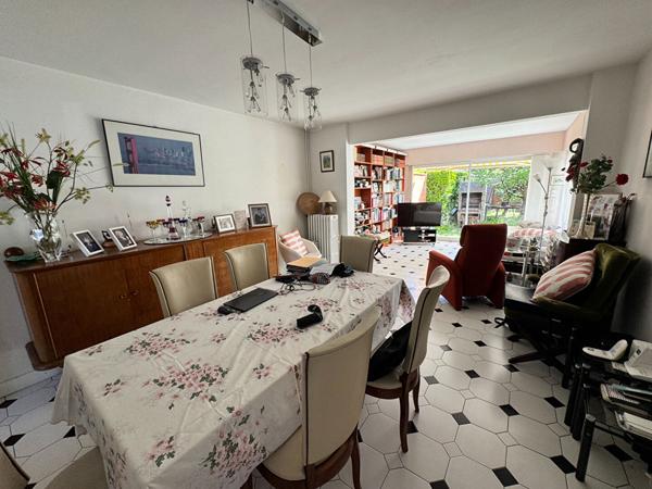 33100 BORDEAUX BASTIDE - Maison 5 pièces de 91 m2 avec jardin et double garage à vendre