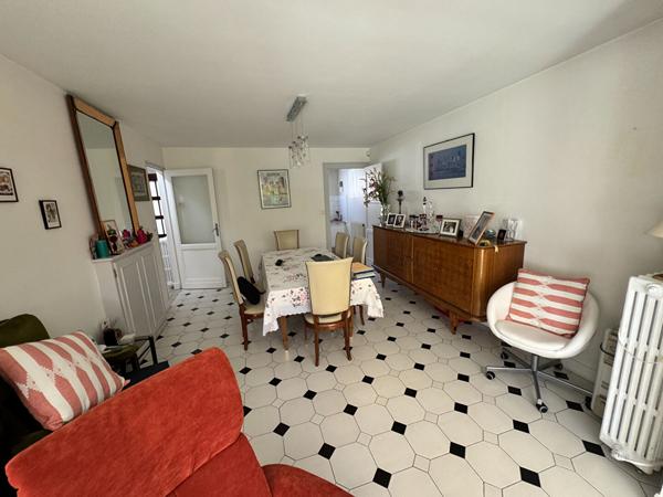 33100 BORDEAUX BASTIDE - Maison 5 pièces de 91 m2 avec jardin et double garage à vendre