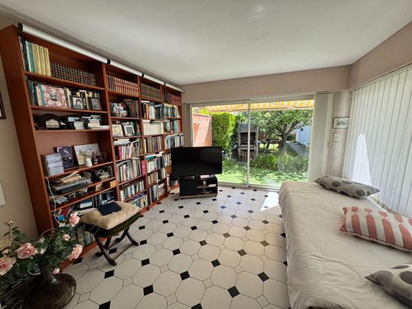33100 BORDEAUX BASTIDE - Maison 5 pièces de 91 m2 avec jardin et double garage à vendre