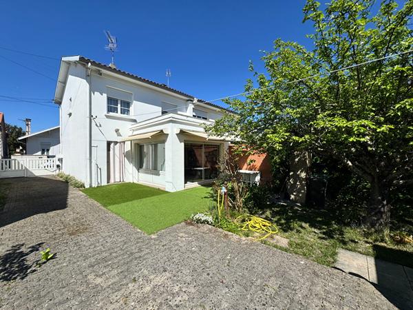 33100 BORDEAUX BASTIDE - Maison 5 pièces de 91 m2 avec jardin et double garage à vendre