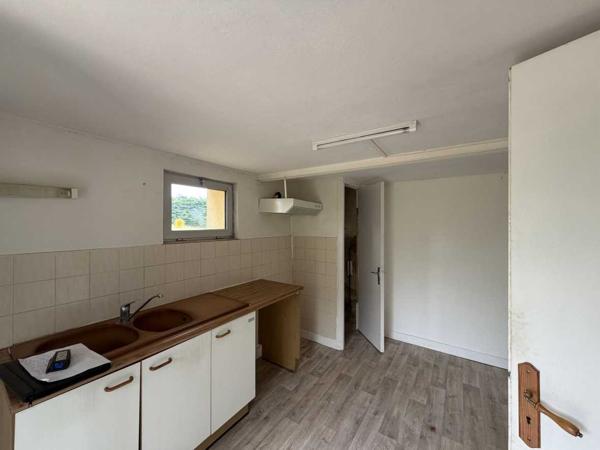 Maison ancienne - Belves Maison en pierre avec jolie vue et potentiel, proche des commerces