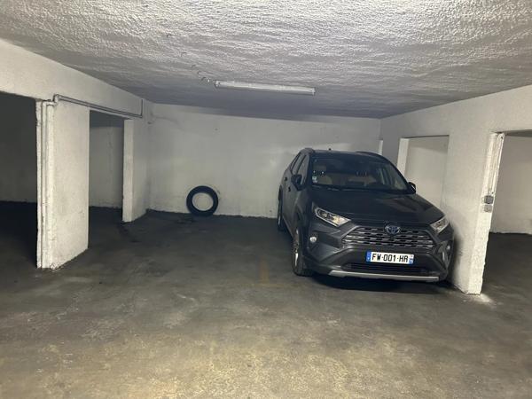 Parking – Paris 8ème