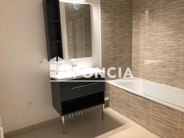 Location Appartement 4 pièces 78.26 m² - 35 BIS RUE MUSTEL Rouen 76000