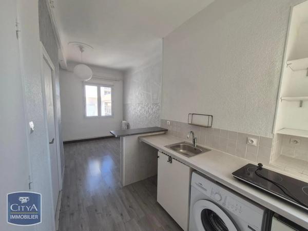 Appartement à louer 2 pièces Marseille 7e Arrondissement (13007)