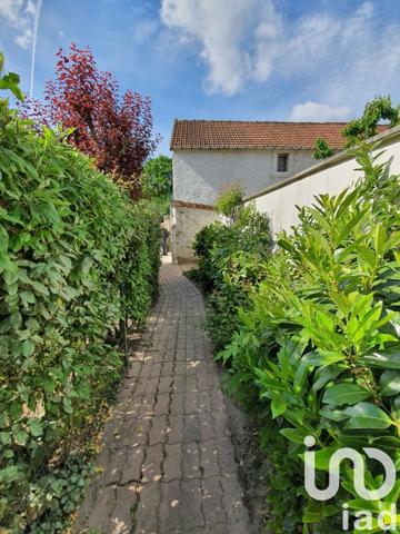 Studio 1 pièce de 35 m² à Le Perray-en-Yvelines (78610)