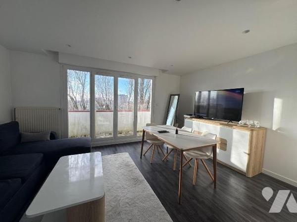 Brest, BELLEVUE. A proximité immédiate  du tramway et des facs.
Appartement t4 situé au 4ème e...