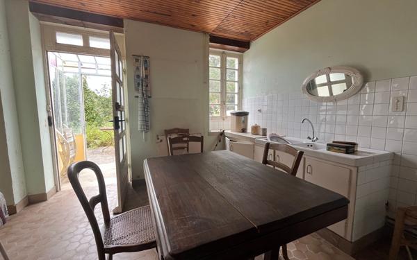 Maison à vendre    8 pièces •  Spézet