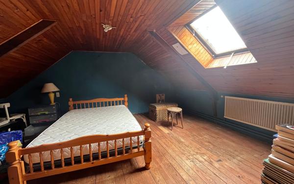 Maison à vendre    8 pièces •  Spézet