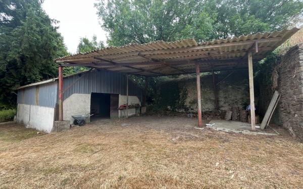 Maison à vendre    8 pièces •  Spézet