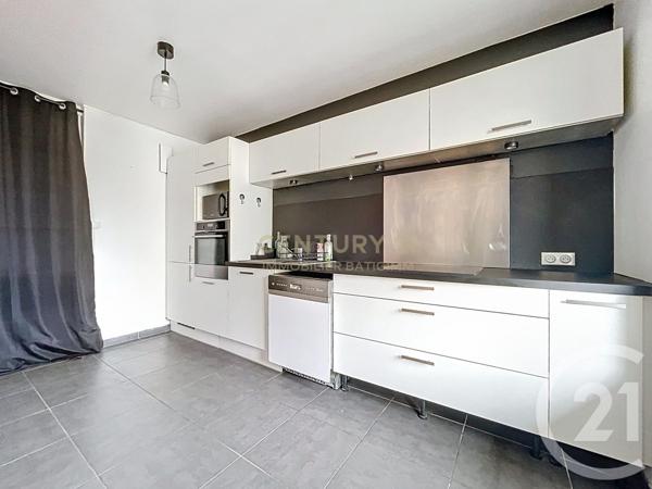 Appartement F4 à vendre  4 pièces - 91,86 m2 BOURGOIN JALLIEU - 38