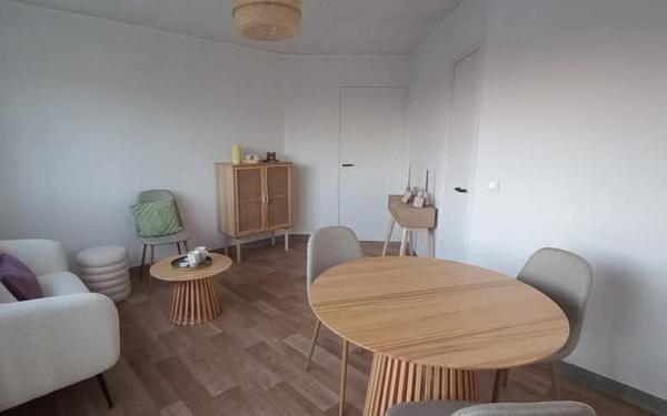 Maison à vendre    2 pièces •  Poulx