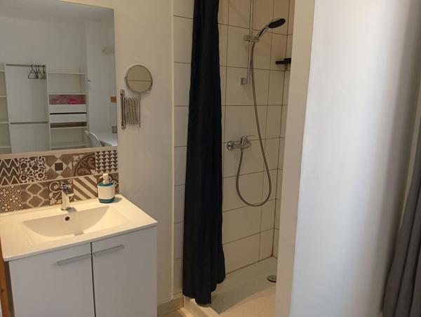 Appartement à louer 550 € CC Cazouls-lès-Béziers 2 p 39 m² DPE D
