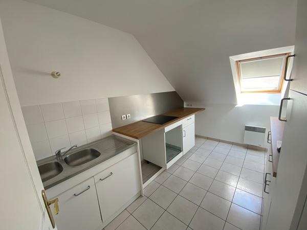 A LOUER - Appartement à Chaumont En Vexin - 2 chambres - 59 m² - balcon - 1 place de parking