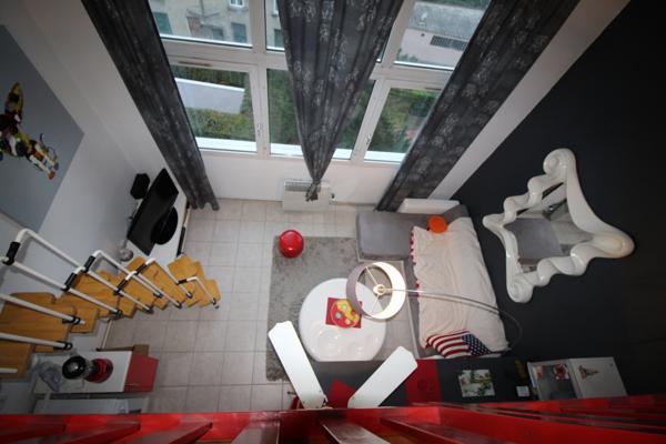 Lyon (69008) T1 meublé tout équipé + place de parking en sous sol - Disponible le 16/03 !