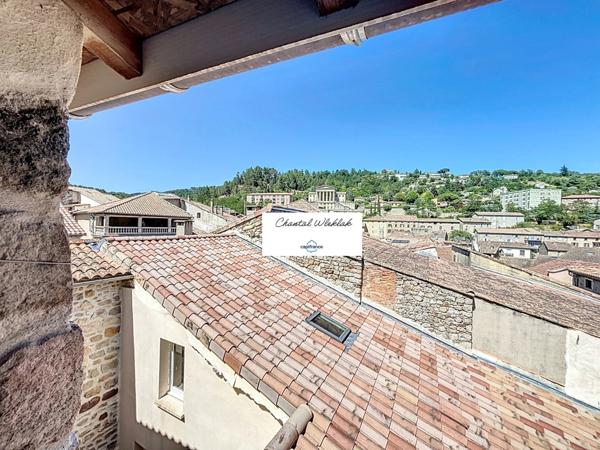 Immeuble à vendre LARGENTIERE (07) 340 m2 dont 190 m2 Habitables -