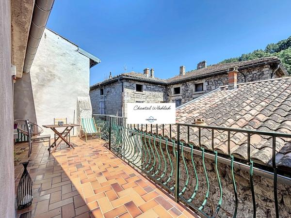 Immeuble à vendre LARGENTIERE (07) 340 m2 dont 190 m2 Habitables -