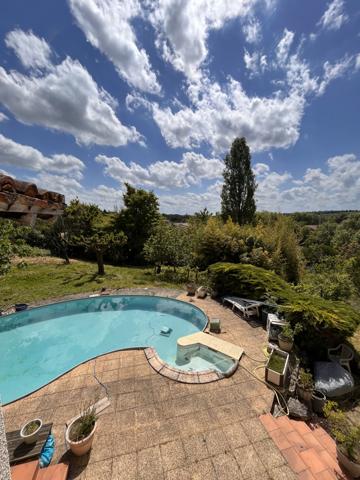 Mauvezin (32120) Maison Familiale 188m²- 4 chambres- Jardin avec Vue Pyrénées et Piscine