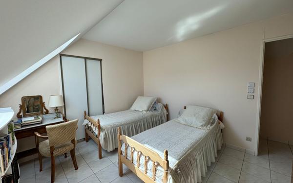 Maison à vendre    6 pièces • 146,48 m2 Noisy-le-Grand