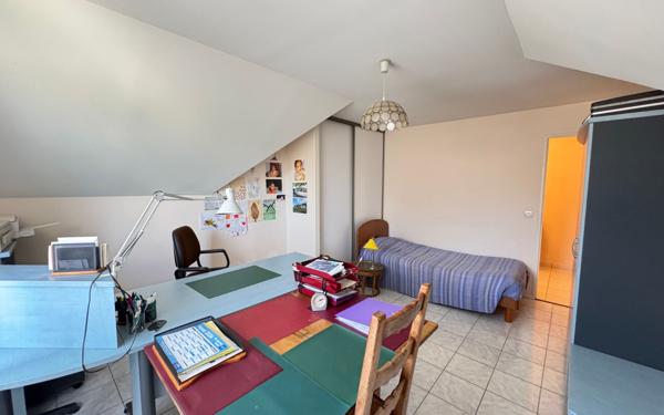 Maison à vendre    6 pièces • 146,48 m2 Noisy-le-Grand