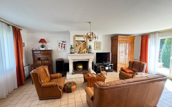 Maison à vendre    6 pièces • 146,48 m2 Noisy-le-Grand