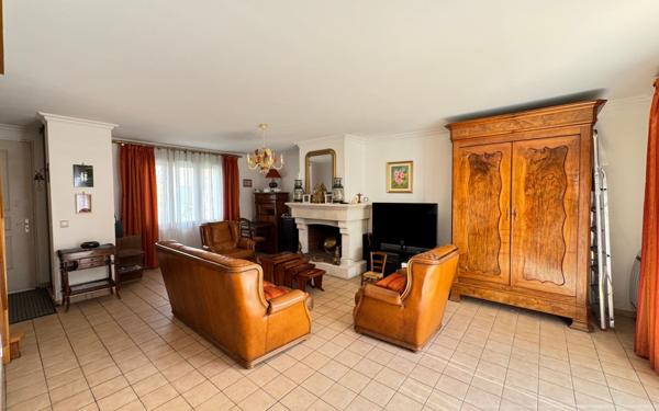 Maison à vendre    6 pièces • 146,48 m2 Noisy-le-Grand