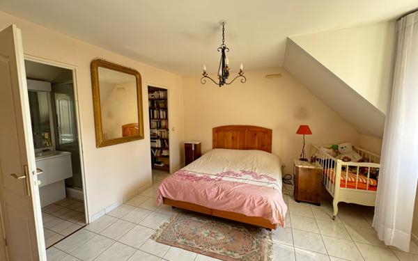 Maison à vendre    6 pièces • 146,48 m2 Noisy-le-Grand