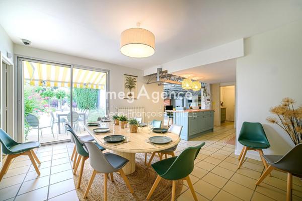 Maison à Bergerac, 24100 - 10 pièces 400m²