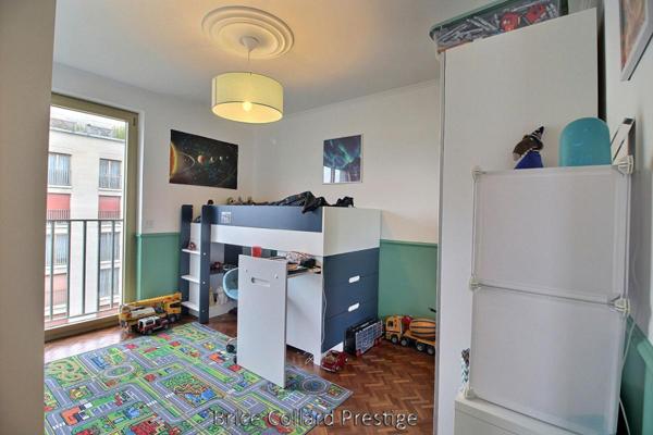 78000 VERSAILLES Appartement T5 4 chambres, balcon, parking double