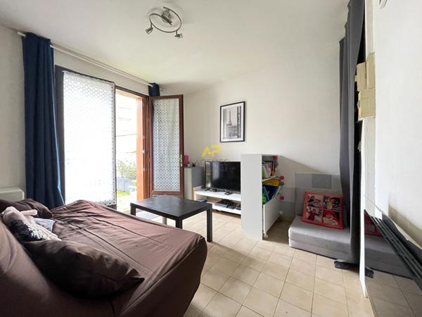 CENTRE VILLE 120 000 € **  - Référence  1929