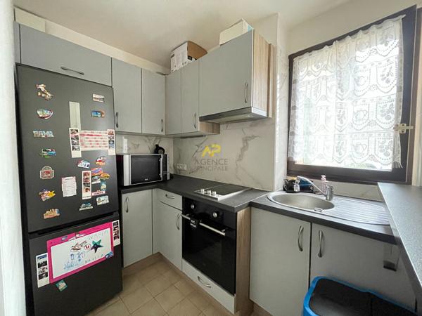 CENTRE VILLE 120 000 € **  - Référence  1929