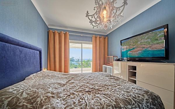 Maison à vendre à Saint-Raphaël dans le Var (83700), ref : 1001053