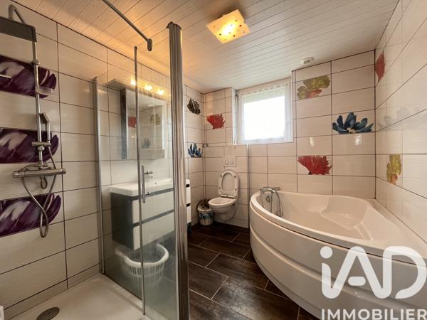 Maison à vendre 5 pièces 143 m² Carhaix-Plouguer