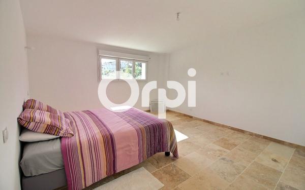 Maison à vendre    4 pièces • 142 m2 Marseille 14