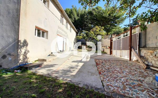 Maison à vendre    4 pièces • 142 m2 Marseille 14