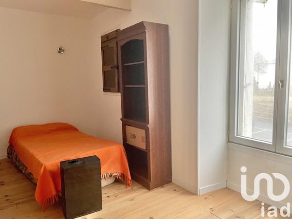 Maison 6 pièces de 177 m² à Antigny (85120)