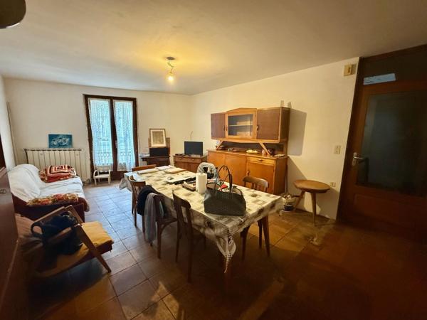 Maison / Immeuble avec cour et dépendances – Hypercentre de Lavaur