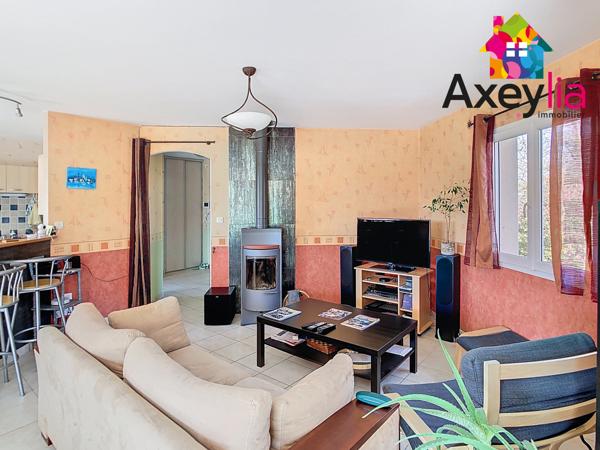 Riorges (42153) A VENDRE - RIORGES - MAISON PLAIN-PIED 5 CHAMBRES AVEC GARAGE ET TERRAIN