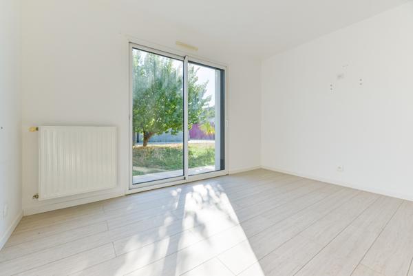 Maison contemporaine de plain-pied 4 chambres Nord Chézine