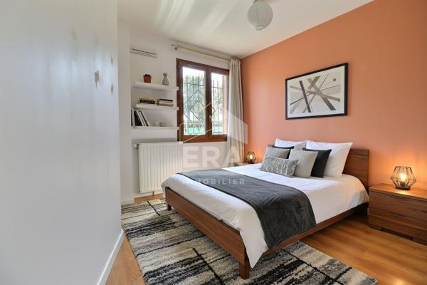 MAGNIFIQUE APPARTEMENT EN BORD DE CANAL AVEC VUE DIRECTE SUR LE STADE DE FRANCE 3 PIÈCES 77 m²  TERRASSE 60 m²  BOX 25 m²