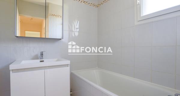 À vendre Maison 4 pièces 79.55 m² - ÉChillais 17620