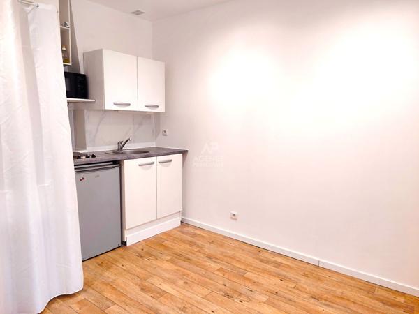 PARIS 11EME -STUDIO EN TRÈS BON ÉTAT- MÉTRO CHARONNE €148 000 ** - Référence 6765-SB