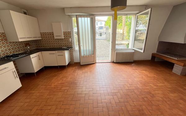 Maison à vendre    6 pièces • 156 m2 Dax