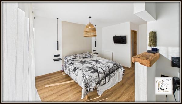 Maison lumineuse de 180 m² au sol – Jardin, garage, sous-sol – Briançon