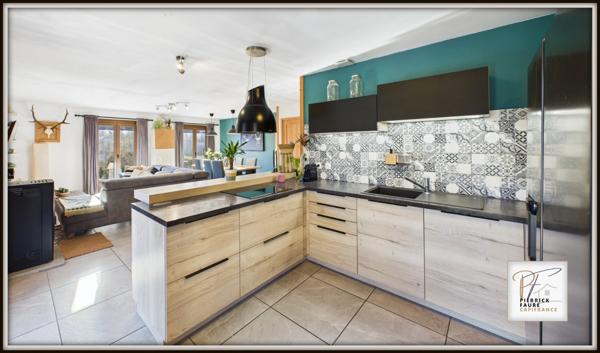 Maison lumineuse de 180 m² au sol – Jardin, garage, sous-sol – Briançon