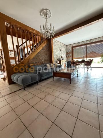 Vente
                Maison141 m² - 4 Pièces -
                    HAM (80400)